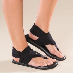 Black Sanuk Yoga Sling Sandal—Size 6